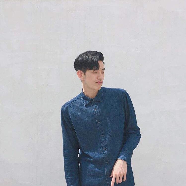 弘伊露娇