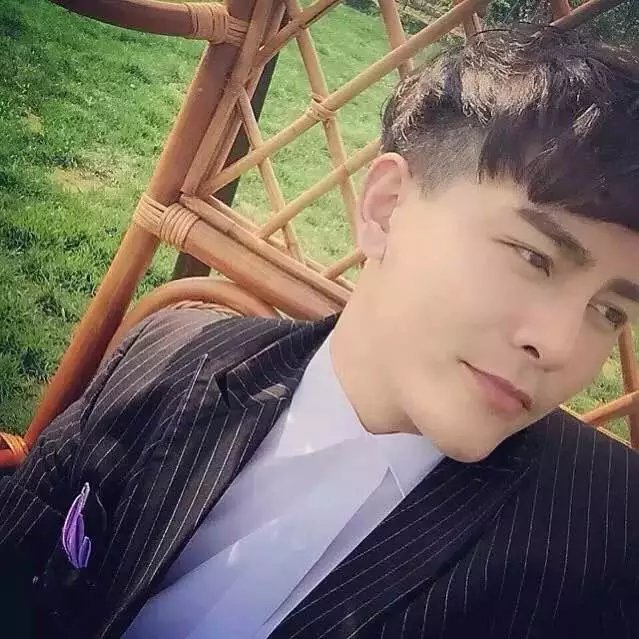潘伟榕唯