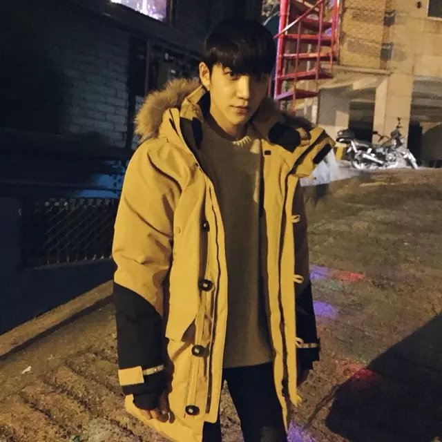 洪威融露