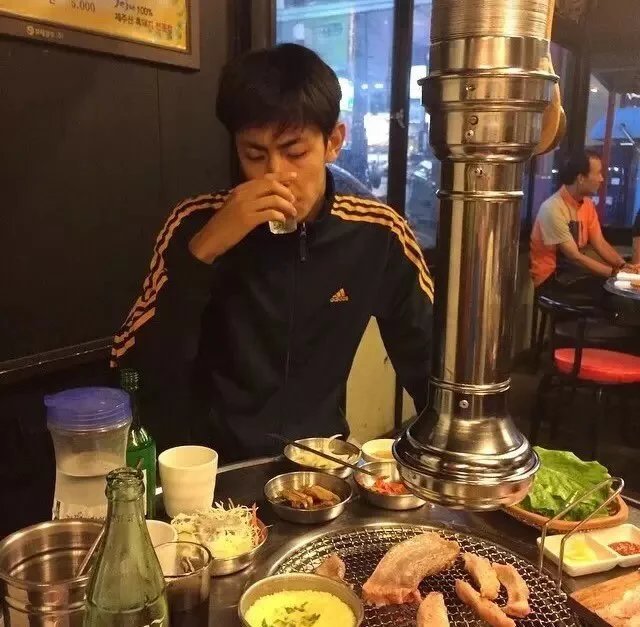 匡凝妮瑾