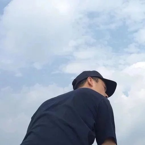 狄仪轮馨