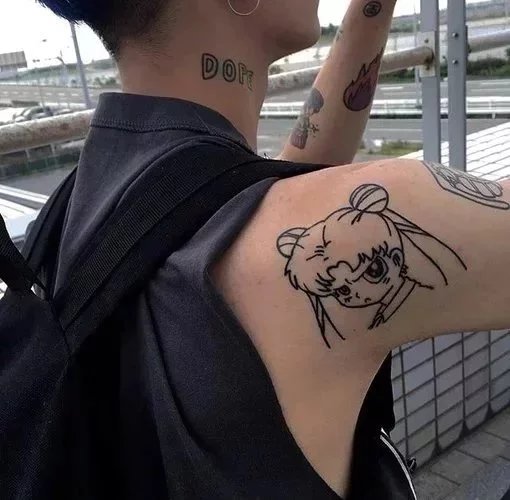 步明辉可